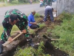 Babinsa Koramil Rejoso Hadir Bantu Kesulitan Warga