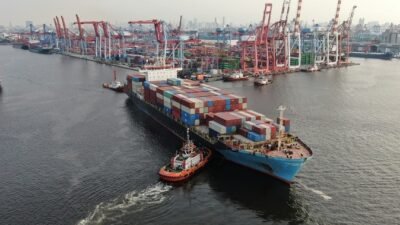 Perkuat Perdagangan Intra-Asia, IPC TPK Layani Perdana Service SCJX X-Press Feeders