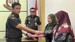 Kajari Kabupaten Tangerang Wahyudi Eko Husodo menyelesaikan perkara lewat RJ terhadap warga. (Ist)