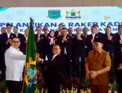 Hadiri Pelantikan Pengurus Kadin Tangsel, Benyamin Davnie Dorong Penguatan Ekonomi Daerah