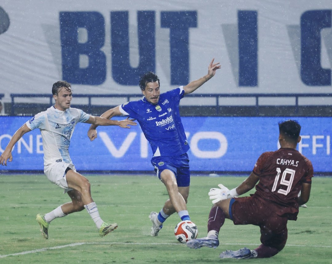 Persib Bandung Menang 1-0 atas PSIM, Puncak Klasemen Tetap Aman