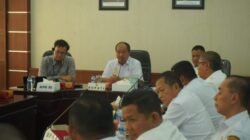 Pemerintah Kabupaten Asahan resmi menutup rangkaian Bimbingan Teknis (Bimtek) Kabupaten/Kota Percontohan Anti Korupsi melalui agenda exit meeting yang digelar di Aula Mawar Kantor Bupati Asahan, Rabu (06/06). (Foto: ist).