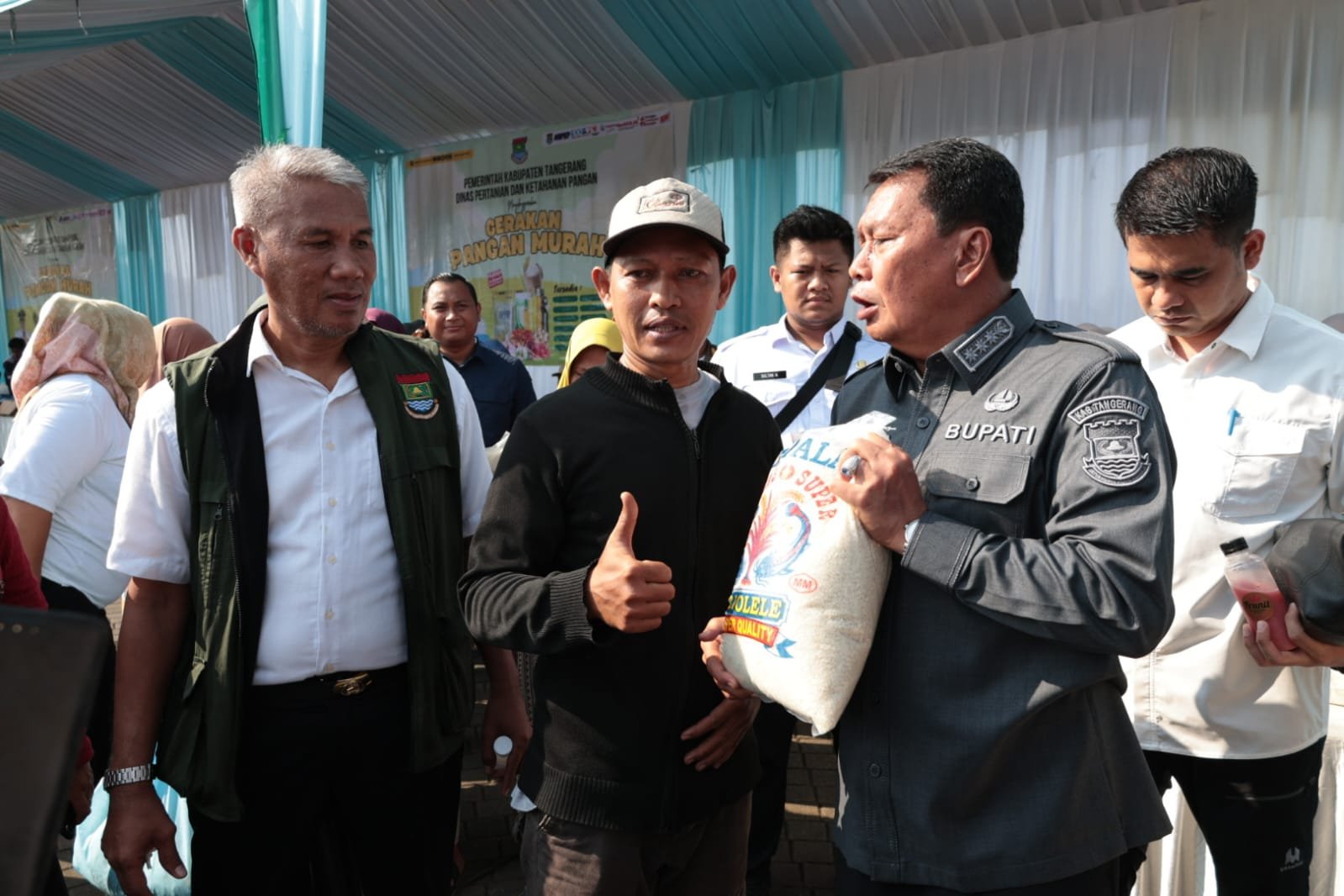 Pemkab Tangerang sediakan 2.000 paket sembako subsidi melalui program gerakan pangan murah. (Foto: ist)