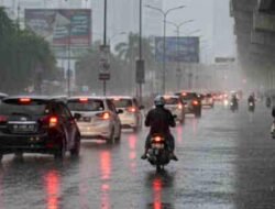 Malam Takbiran Idul Adha, BMKG Prediksi Sebagian Jakarta Diguyur Hujan Ringan