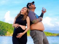 Virgoun dan Lindi Fitriyana Sambut Kelahiran Anak Pertama Mereka