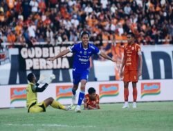 Persib Bungkam Persija 2-1