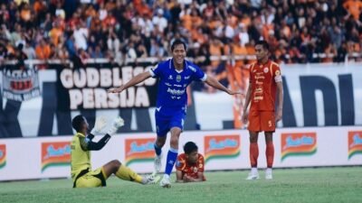 Persib Bungkam Persija 2-1