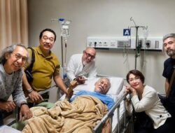 Tio Pakusadewo Dirawat di Rumah Sakit, Rekan Artis Beri Dukungan dan Doa