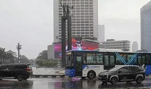 BMKG: Jakarta Berpotensi Diguyur Hujan Ringan, Jaksel Waspada Hujan Petir Sore Hari