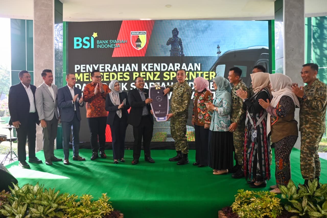 Kodam V/Brawijaya Terima Bantuan Kendaraan Operasional dari BSI RO VIII Surabaya untuk Perkuat Mobilitas Tugas