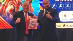 Marciano Norman Resmi Lantik Mathius Derek Fakhiri Sebagai Ketum KONI Papua 2026-2030