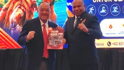Mathius Fakhiri Pimpin KONI Papua