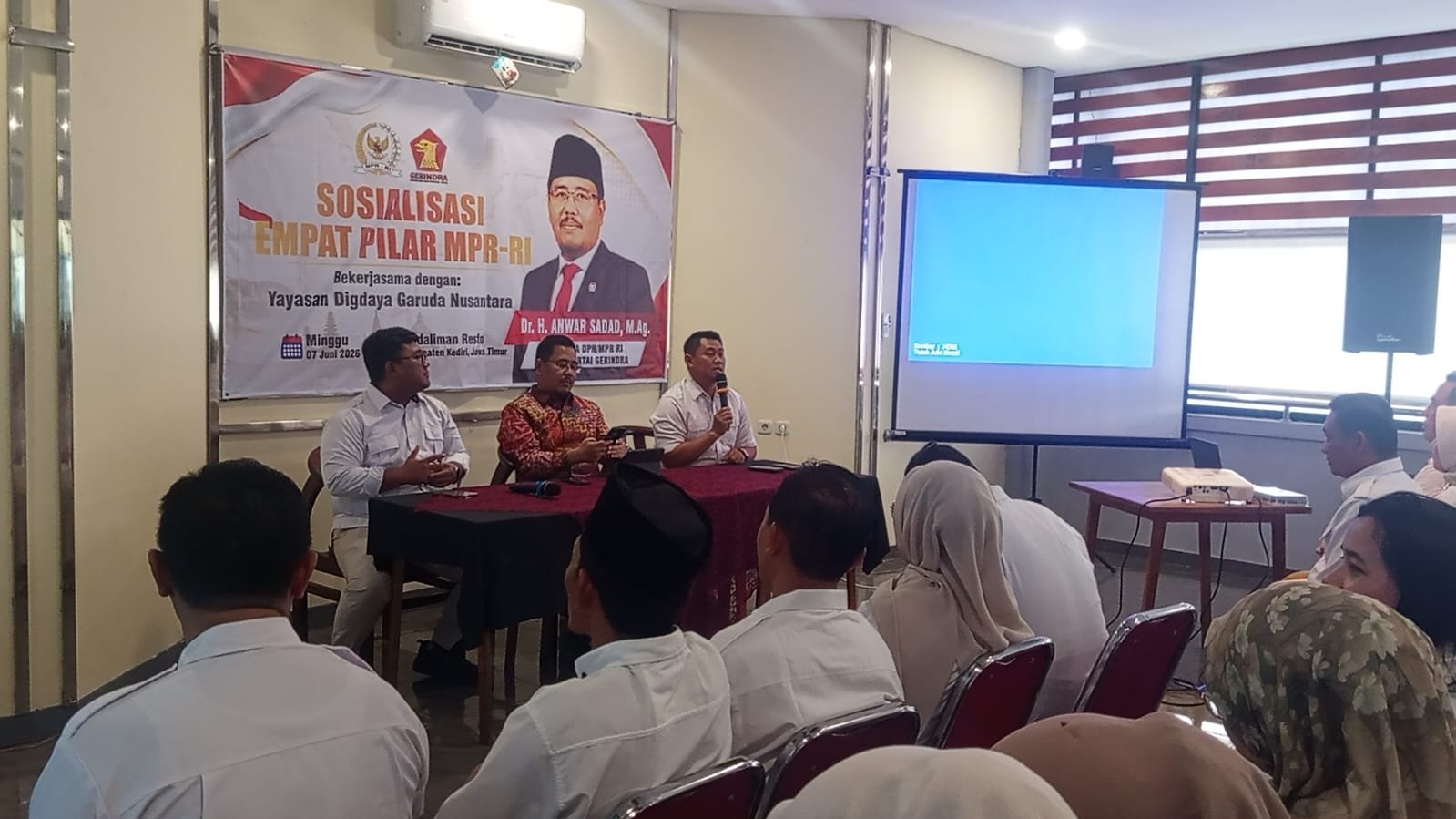 Anggota DPR RI Anwar Sadad Gelar Sosialisasikan Empat Pilar MPR RI di Kediri