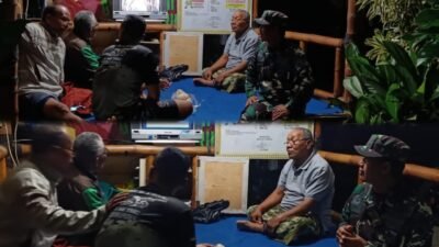 Jaga Kondusifitas Wilayah, Babinsa Koramil 0819/22 Purwodadi Aktif Patroli Siskamling