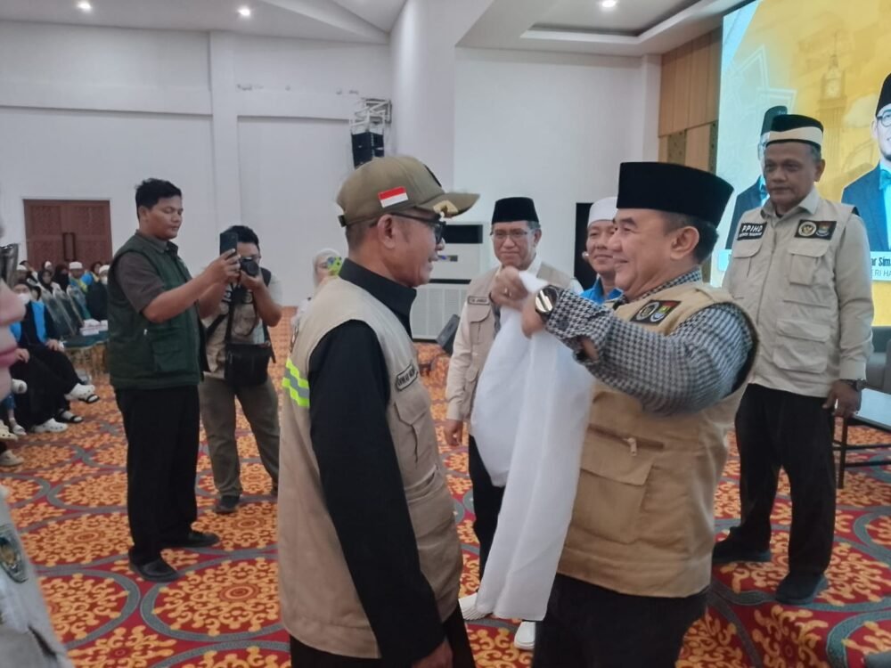 Sekda Kabupaten Tangerang Sambut Kedatangan 392 Jamaah Haji Kloter 12