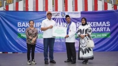Sasar Generasi Muda Jakarta Utara, IPC TPK Kenalkan Industri Petikemas dan Salurkan Fasilitas Kebersihan
