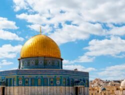 Pengibaran Bendera Israel di Al-Aqsa Tuai Kecaman Dunia Islam