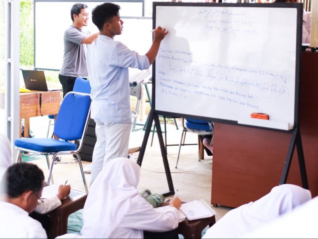 Enam Tahun Mengabdi, PKBM Langgeng Ikhlas Depok Bantu Warga Lanjutkan Pendidikan