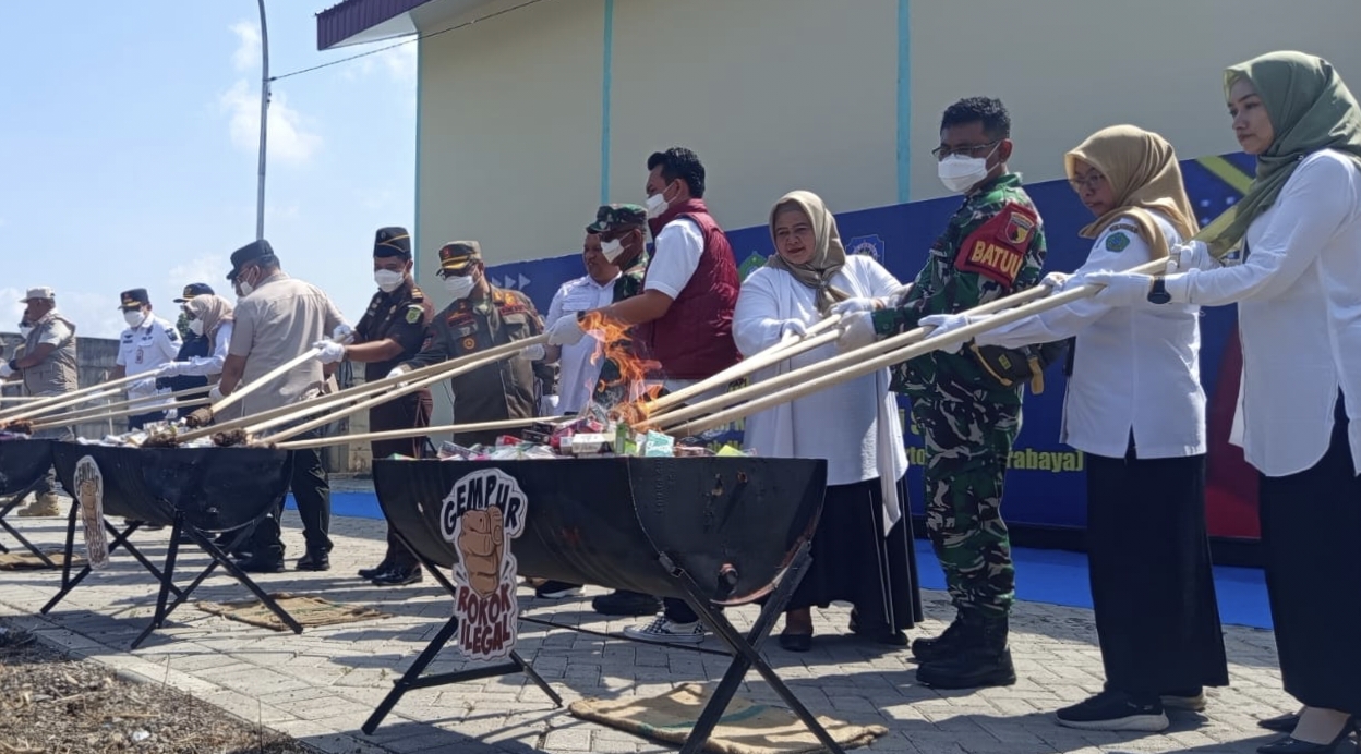 Wabup Mimik: Pemberantasan Rokok Ilegal Harus Menyasar Pelaku Utama, Bukan Pedagang Kecil