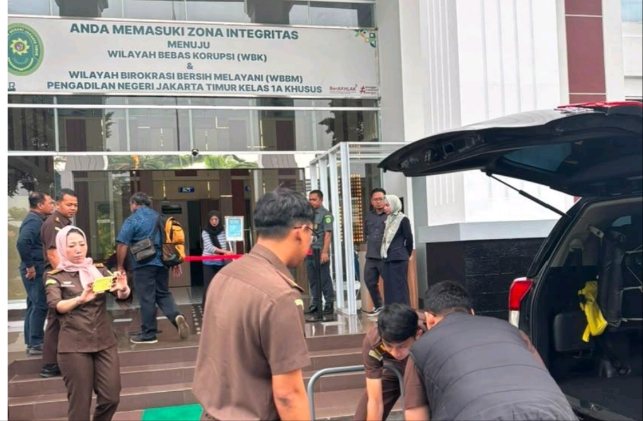 Siap Disidangkan di PN Jaktim, Kejaksaan Limpahkan Perkara Roy Suryo dan Dokter Tifa