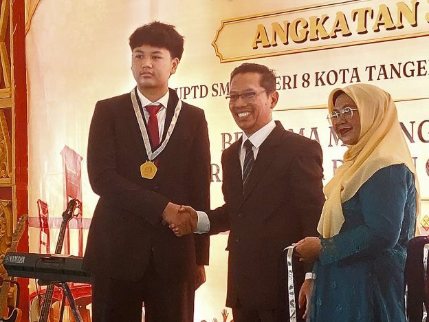 Jadi SMP Negeri Terbaik, SMPN 8 Tangsel Lepas 503 Siswa Angkatan ke-38
