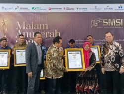 Pemred Sudut Pandang Umi Sjarifah Terima Anugerah SMSI 2026
