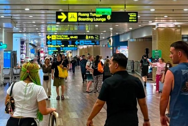 Langgar Izin Tinggal dan Buat Gaduh, Imigrasi Ngurah Rai Deportasi WNA Arab Saudi