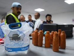 Air Zam Zam Dibagikan Untuk Semua Jamaah Haji, Kemenhaj: Jangan Memasukkan ke Koper Bagasi-Kabin