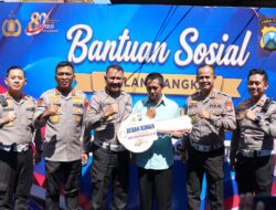 Polresta Sidoarjo Bedah Rumah dan Baksos untuk Warga Krian di Hari Bhayangkara ke-80