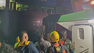 4 Awak Kapal Tenggelam di Kepulauan Anambas-Kepri Dievakuasi Tim SAR Gabungan