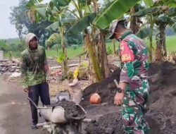 Karya Bakti Babinsa dan Warga, Plengsengan Sungai Dibangun