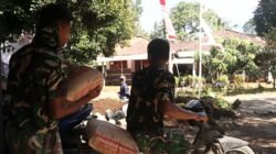 Dukung TMMD Kodim Lumajang, Warga Pinjamkan Motor Angkut Material