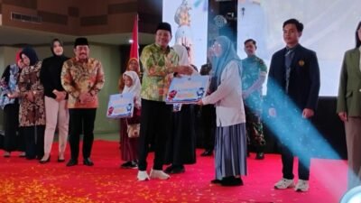 Pemkab Sidoarjo Salurkan Beasiswa untuk 2.000 Pelajar dan Mahasiswa, DPRD Dorong Penanganan Anak Putus Sekolah