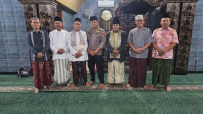 Safari Jumat, Kapolsek Tarik Silaturahmi bersama Warga untuk Saling Peduli Kamtibmas