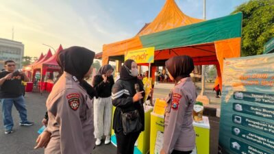 Pengamanan Humanis Polwan Polresta Sidoarjo di Car Free Day Alun-alun