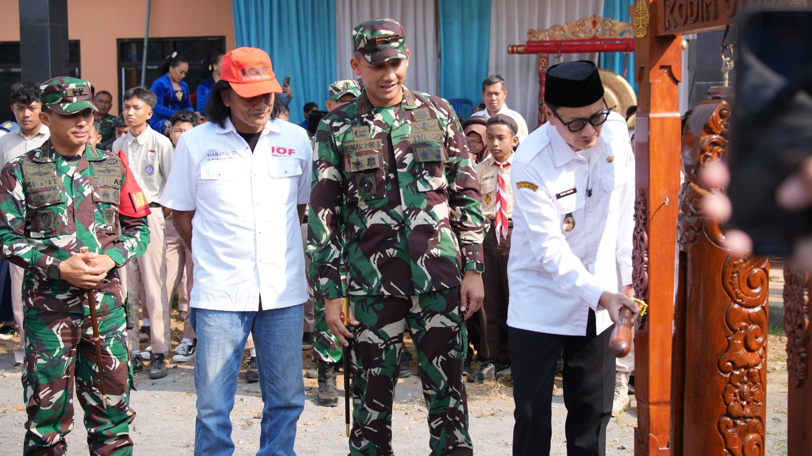 Wakil Bupati Purworejo Resmi Buka TMMD Reguler Ke-129 Kodim 0708/Purworejo di Desa Watuduwur