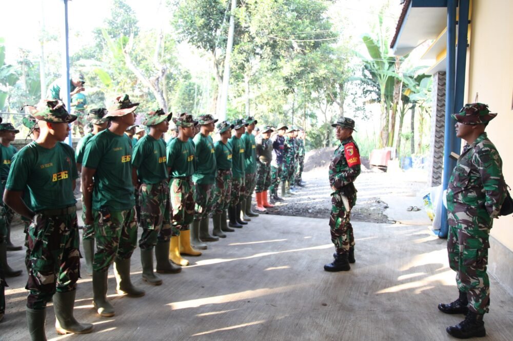 Satgas TMMD ke-129 Kodim 0821/Lumajang Gelar Apel Pagi, Perkuat Disiplin dan Optimalkan Percepatan Pembangunan di Ledoktempuro