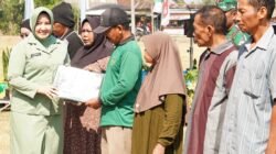 Komiten Persit Sukseskan TMMD 129 Bojonegoro di Kesongo