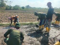 Usai Dibongkar Paving Lama, Jalan Dusun Mundu Dicor Satgas TMMD 129 Bojonegoro