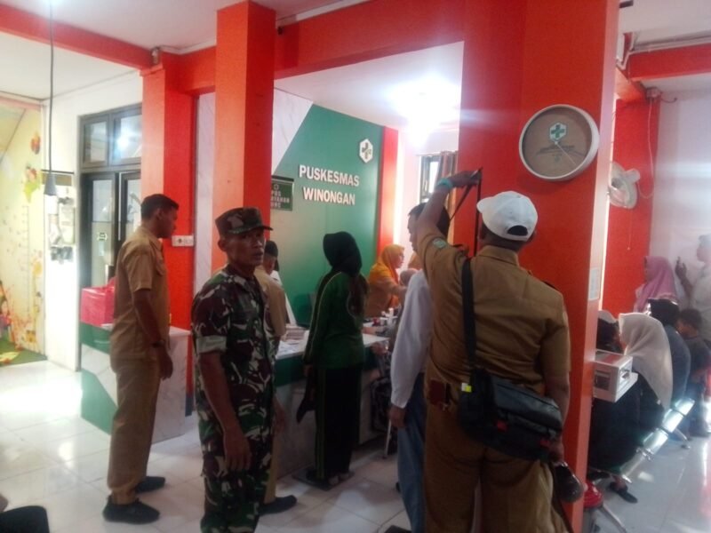 Babinsa Desa Menyarik Dampingi Pemeriksaan Kesehatan Calon Paskibraka
