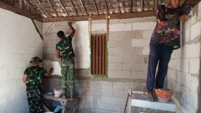 Hadirkan Asa Baru: Satgas TMMD 129 Bojonegoro “Ngebut” Bangun Rumah Bu Tini