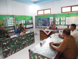 Dansatgas TMMD Gelar Evaluasi Bersama Danki SSK, Pasiter, Kepala Desa dan Perangkat Desa Demi Optimalkan Hasil Pembangunan