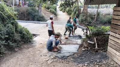 TMMD 129 Bangun Akses Jalan ke Rumah Warga