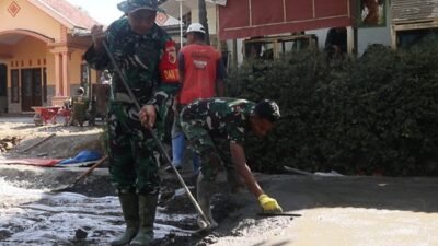Tahap Finishing Rabat Jalan TMMD Dikebut, Satgas dan Warga Utamakan Kualitas