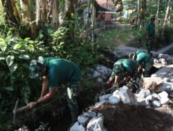 Satgas TMMD ke-129 Kodim 0821/Lumajang Percepat Pembangunan Drainase