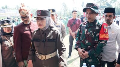 Bupati Lumajang Tinjau Stan UMKM di Pembukaan TMMD ke-129, Perkuat Ekonomi Desa dan Produk Lokal