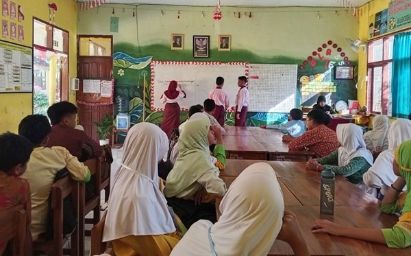 Hari Keempat MPLS, Murid Baru SMPN 4 Pasuruan Kenali Budaya Sekolah