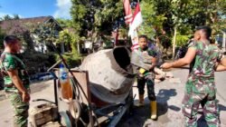 Prada Rio Pamungkas Operasikan Molen, Satgas TMMD Percepat Pengecoran Rabat Beton