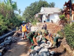 Pasokan Material TMMD Terus Berdatangan, Percepat Pembangunan Jalan dan Drainase di Lumajang