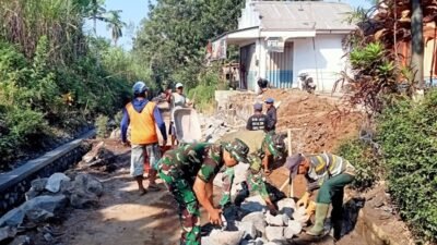Pasokan Material TMMD Terus Berdatangan, Percepat Pembangunan Jalan dan Drainase di Lumajang